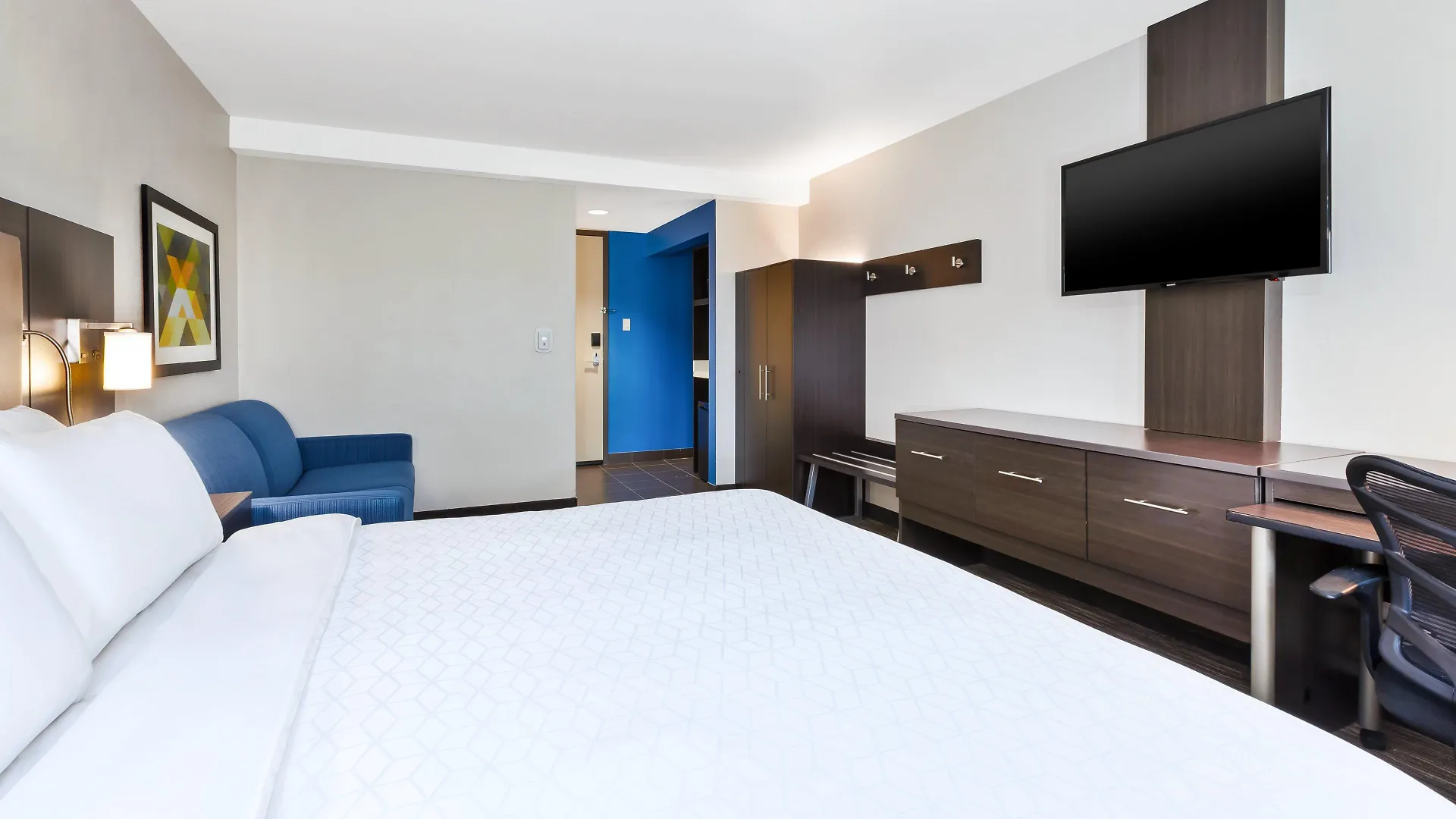 Holiday Inn Express Winnipeg Airport - Polo Park By Ihg 3*,  Canada