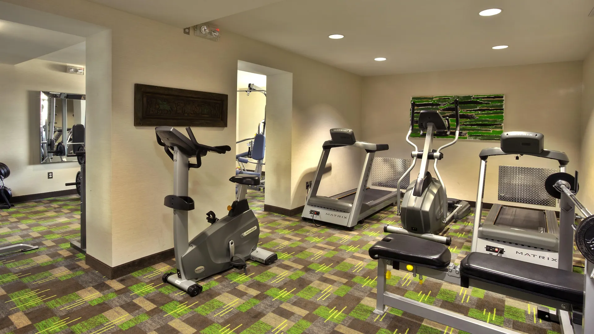 Holiday Inn Express Winnipeg Airport - Polo Park By Ihg Canada