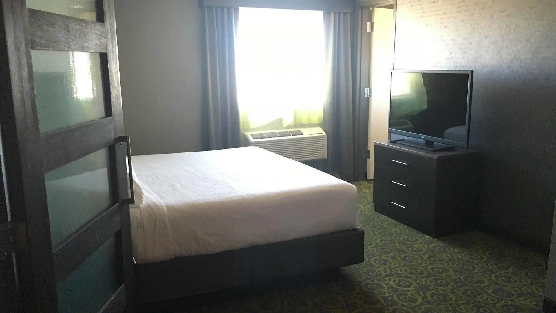 Hotel Holiday Inn Express Winnipeg Airport - Polo Park By Ihg